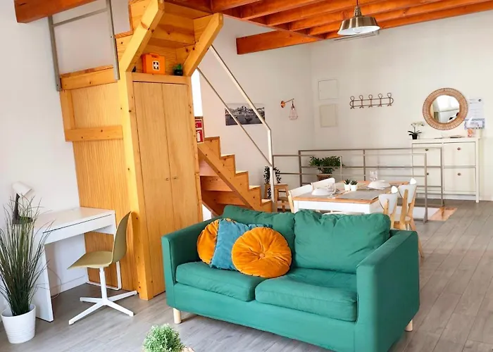Mezzanine Encantador No Apartman Porto