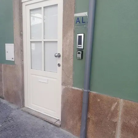 Апартаменты Mezzanine Encantador No Порту